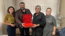 İzmit Belediyesi Gazilere vefa ziyaretlerini sürdürüyor